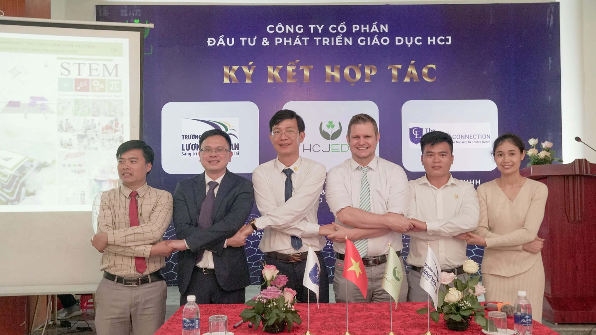 Lễ ký kết hợp tác của HCJedu với THPT Lương Văn Can và Công ty TNHH Giáo dục và Tư vấn Du học Từ Tâm