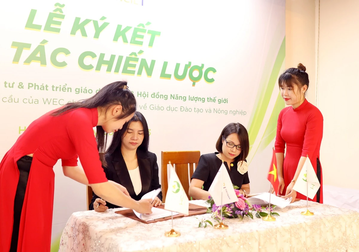 LỄ KÝ KẾT HỢP TÁC CHIẾN LƯỢC HCJ EDU & WEC