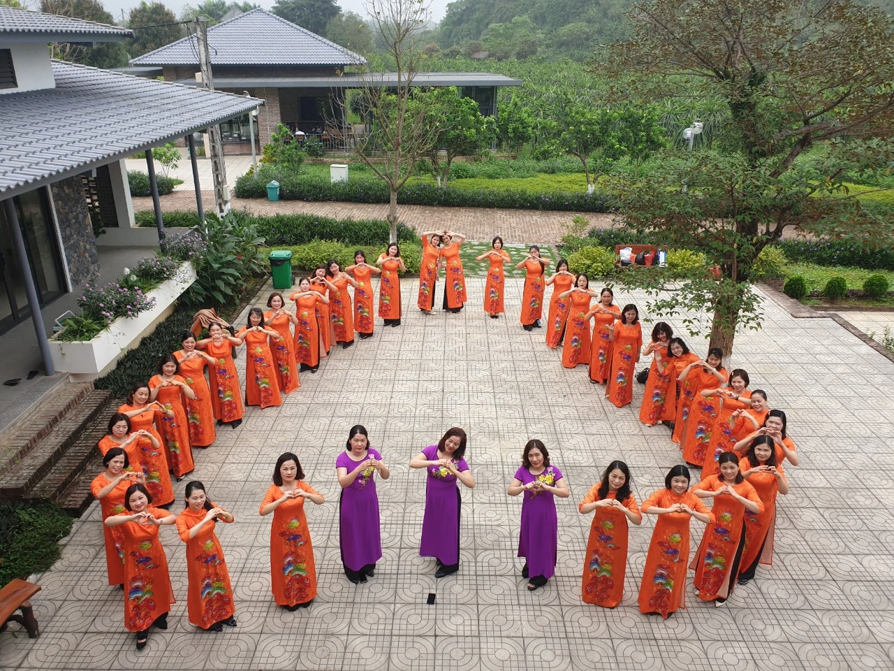 Chúc mừng ngày Quốc tế phụ nữ mùng 8-3 tại Sỏi Resort in Farm