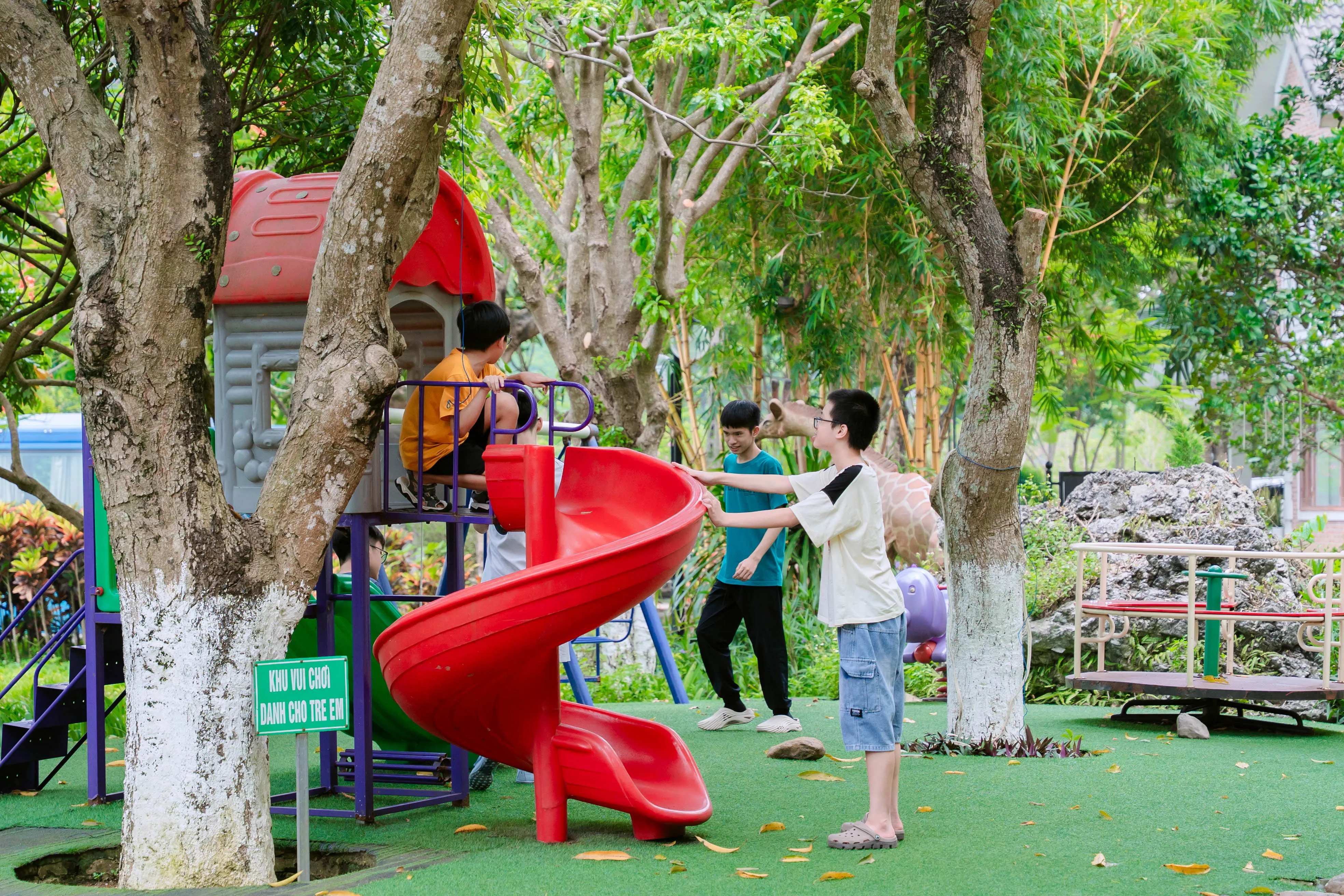 Khu vui chơi trẻ em