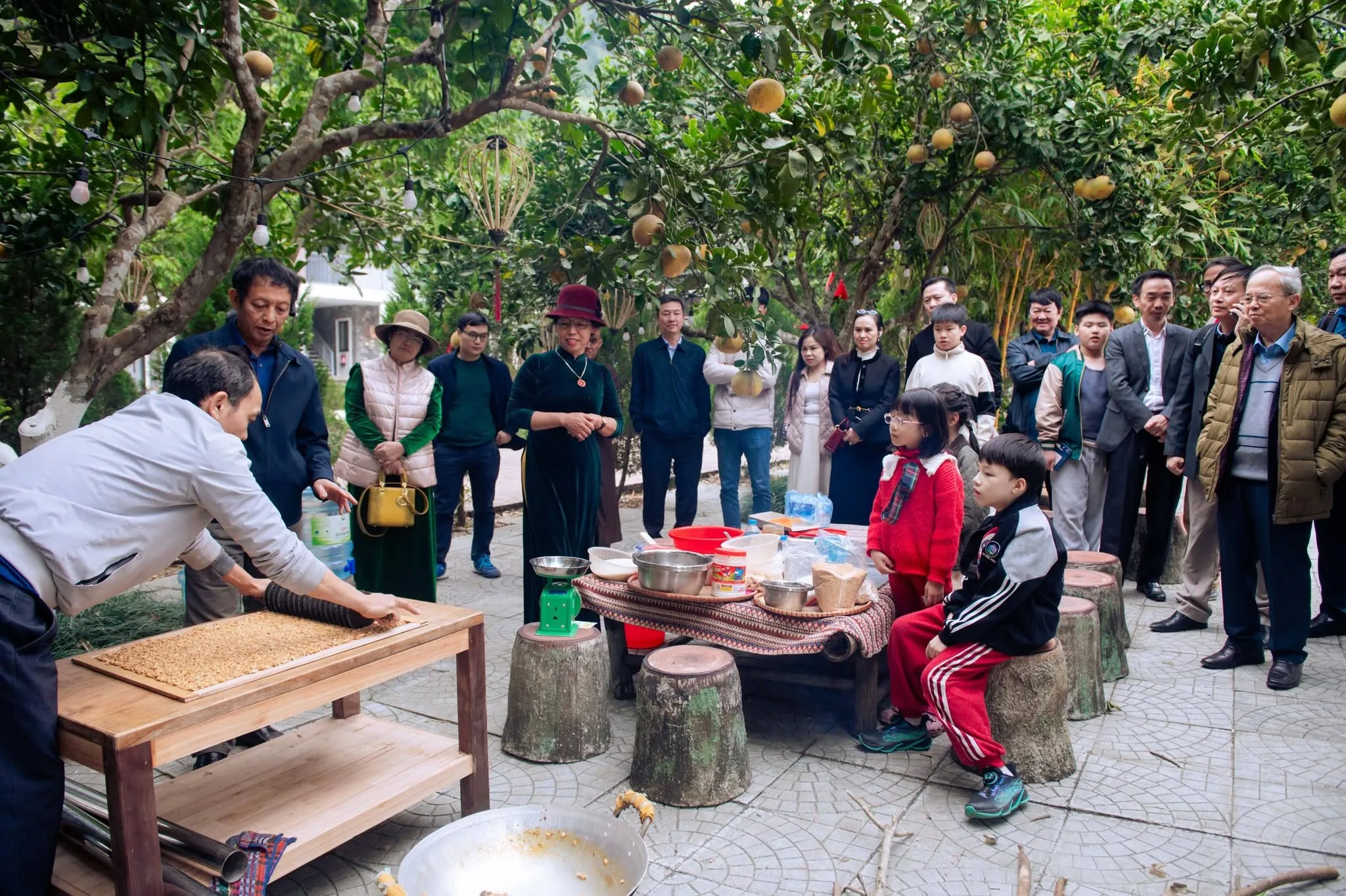 Workshop làm kẹo lạc